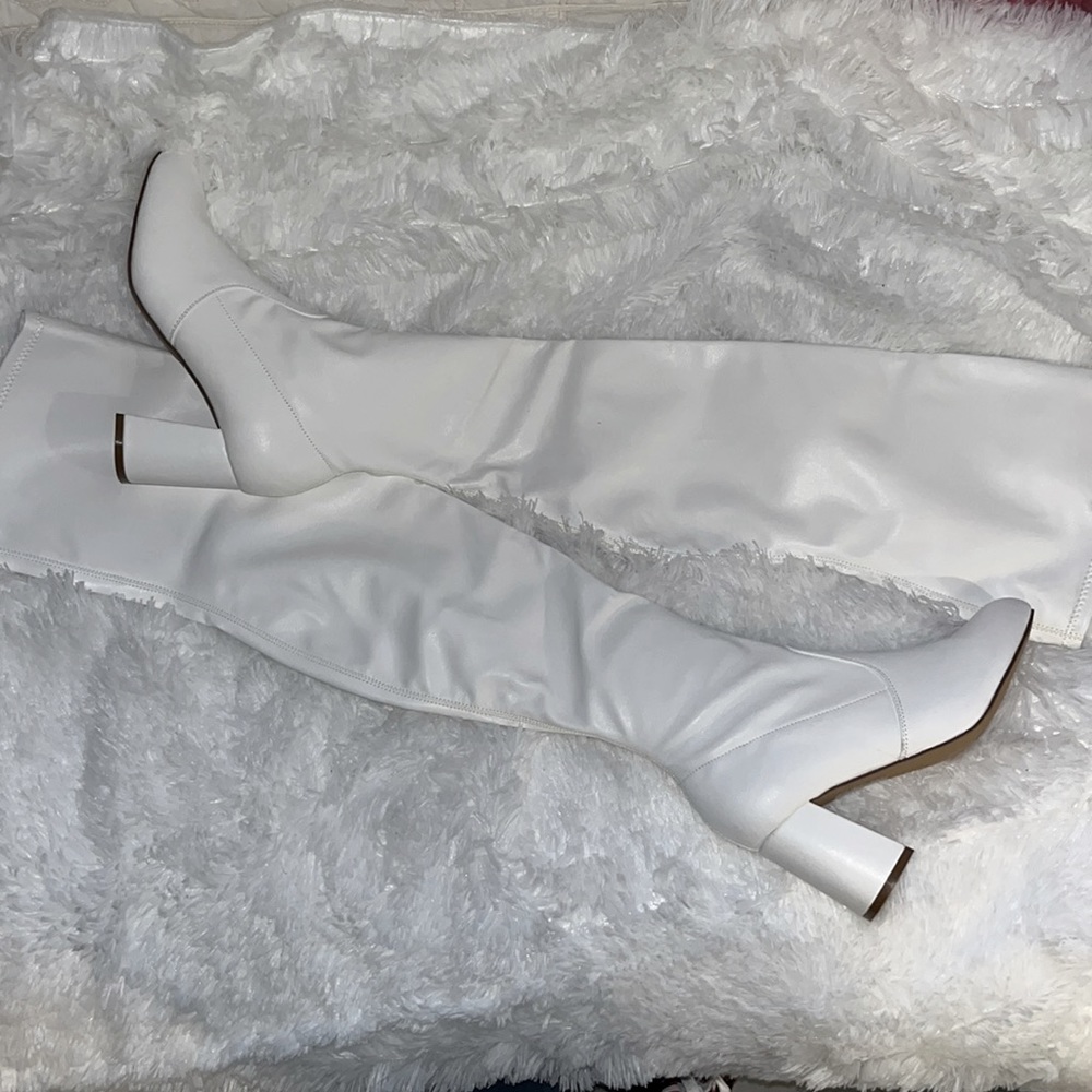 NEW SZ 7.5 GO GO BOOTS OVER THIGH HIGH WHITE CHUNKY HEEL